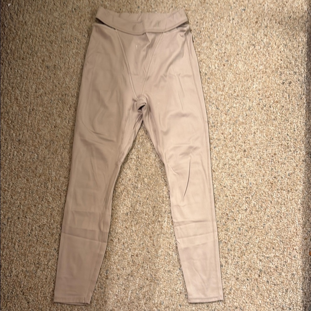 Fabletics | Tan Leggings with Streamlined Design